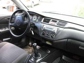 2004 Mitsubishi Lancer Pictures