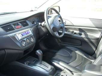 2004 Mitsubishi Lancer Pictures