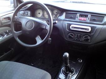 2004 Mitsubishi Lancer Pictures