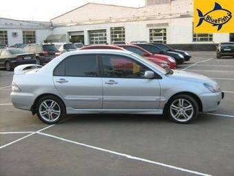 2004 Mitsubishi Lancer Pictures