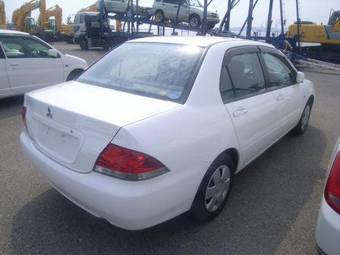 2004 Mitsubishi Lancer Pictures