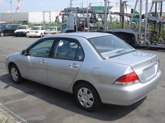 2004 Mitsubishi Lancer Photos