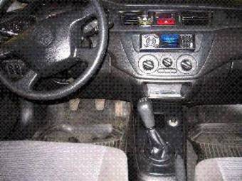 2004 Mitsubishi Lancer Pictures