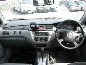 2004 Mitsubishi Lancer Pictures