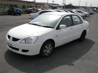 2004 Mitsubishi Lancer Photos