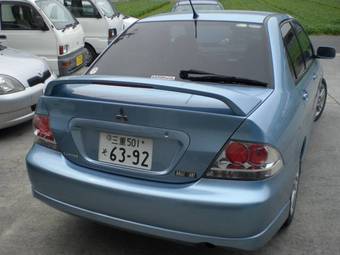 2004 Mitsubishi Lancer Pictures