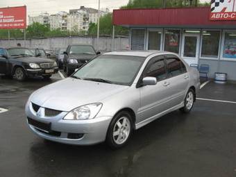 2004 Mitsubishi Lancer Pictures