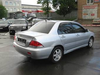 2004 Mitsubishi Lancer Pics