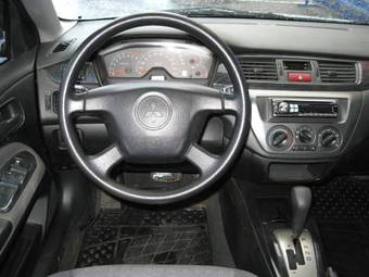 2004 Mitsubishi Lancer Pictures