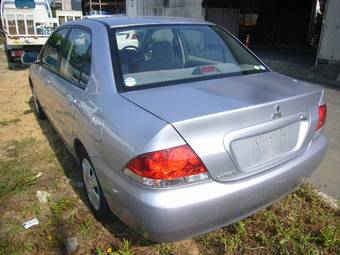 2004 Mitsubishi Lancer Pictures