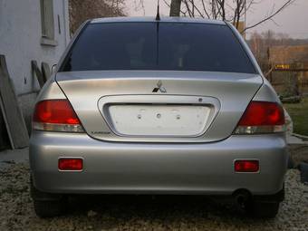 2004 Mitsubishi Lancer Photos