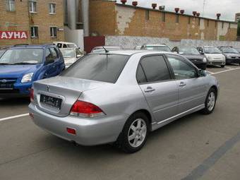 2004 Mitsubishi Lancer Pictures