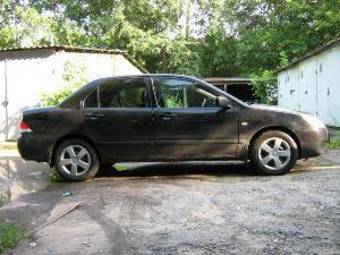 2004 Mitsubishi Lancer Pictures