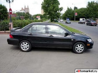 2005 Mitsubishi Lancer Photos