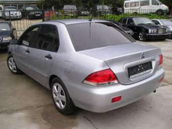 2005 Mitsubishi Lancer Pics