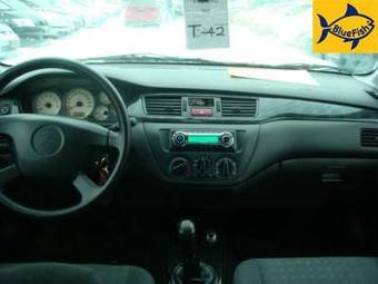 2005 Mitsubishi Lancer Pictures