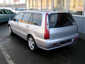 2005 Mitsubishi Lancer Photos