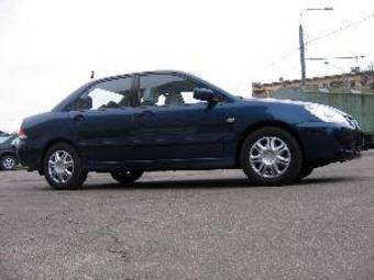 2005 Mitsubishi Lancer Pictures