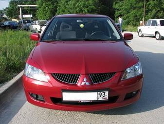 2005 Mitsubishi Lancer Photos