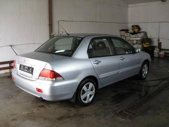 2005 Mitsubishi Lancer Pictures