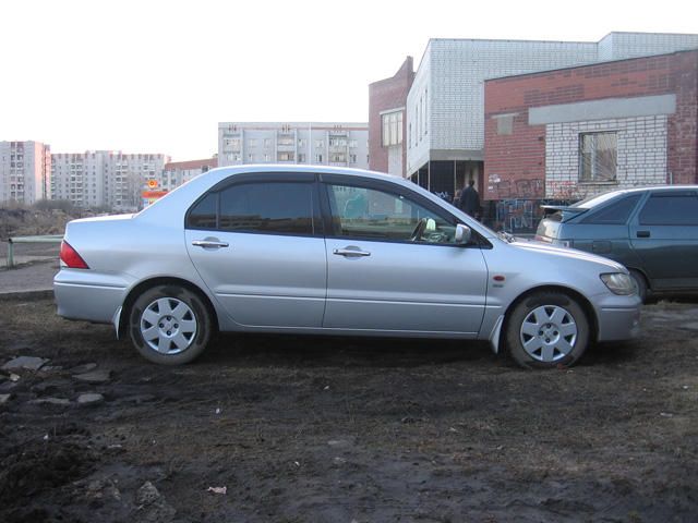 2000 Mitsubishi Lancer Cedia