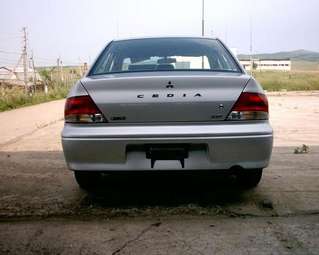 2000 Mitsubishi Lancer Cedia Pictures