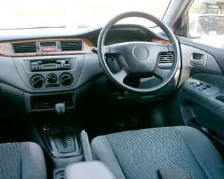 2000 Mitsubishi Lancer Cedia Pictures