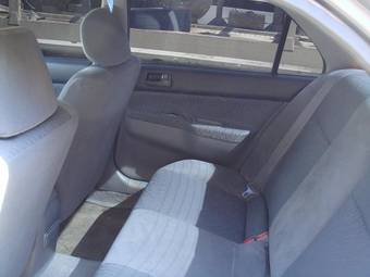 2000 Mitsubishi Lancer Cedia Pictures