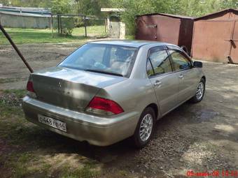 2000 Mitsubishi Lancer Cedia Photos