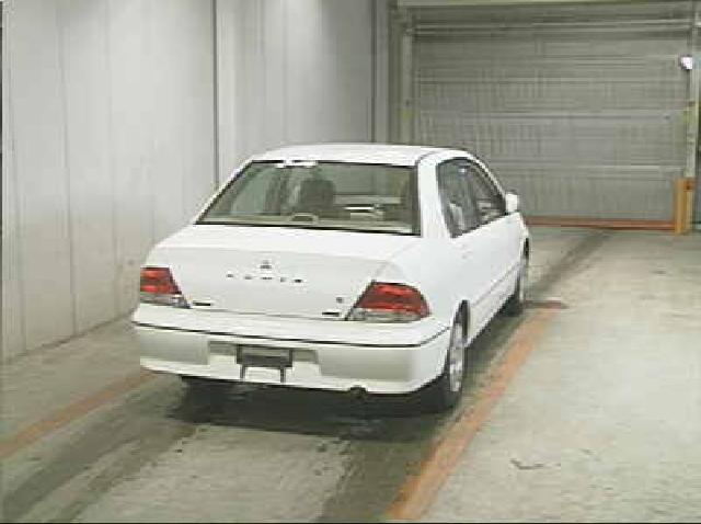 2001 Mitsubishi Lancer Cedia Pics