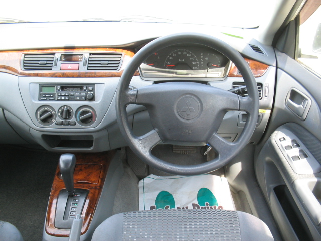 2001 Mitsubishi Lancer Cedia Photos