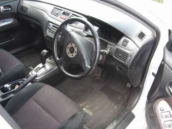 2001 Mitsubishi Lancer Cedia Images