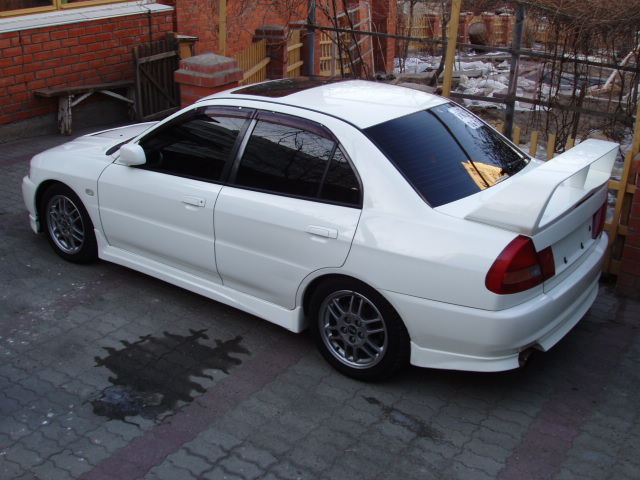 2000 Mitsubishi Lancer Evolution