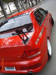 2002 Mitsubishi Lancer Evolution Pictures