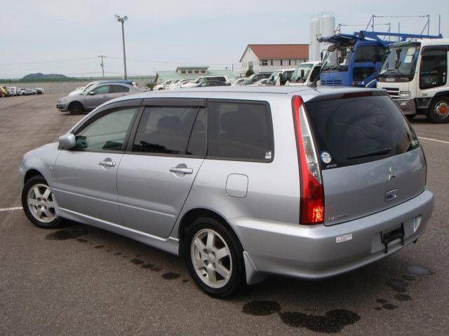 2004 Mitsubishi Lancer Wagon specs: mpg, towing capacity, size, photos