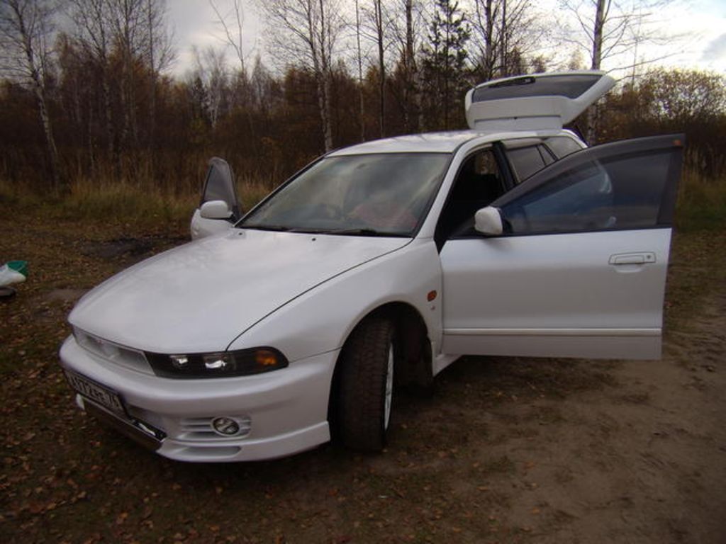 1998 Mitsubishi Legnum