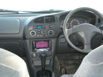 1997 Mitsubishi Mirage Pictures