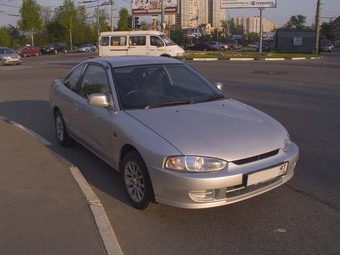 1999 Mitsubishi Mirage Pictures