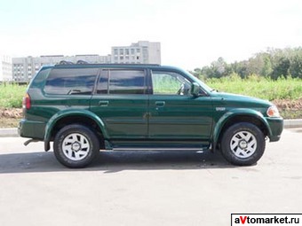 2000 Mitsubishi Montero Images