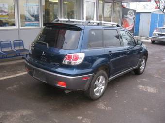 2003 Mitsubishi Outlander Pics