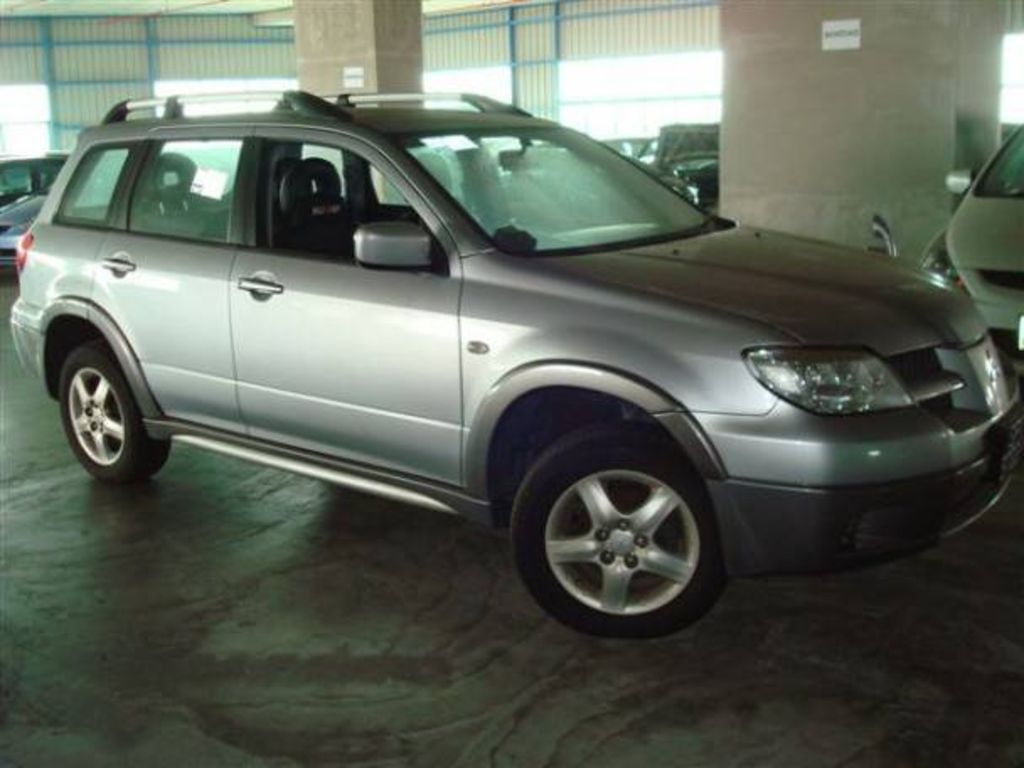 2004 Mitsubishi Outlander