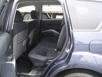 2005 Mitsubishi Outlander Pictures