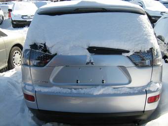 2005 Mitsubishi Outlander Pictures