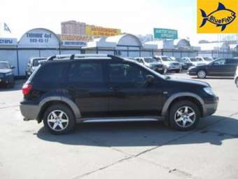 2006 Mitsubishi Outlander Pics