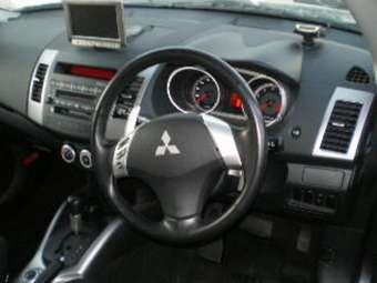 2006 Mitsubishi Outlander Pictures