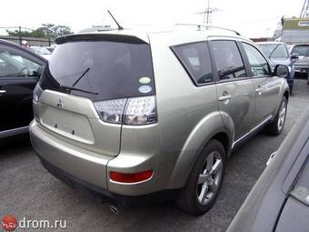 2006 Mitsubishi Outlander Photos