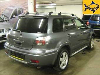 2006 Mitsubishi Outlander Pics