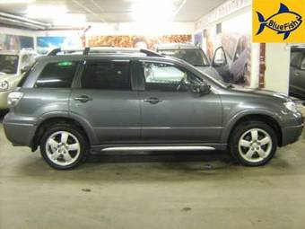 2006 Mitsubishi Outlander Pictures