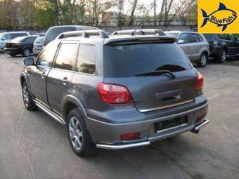 2006 Mitsubishi Outlander Pictures