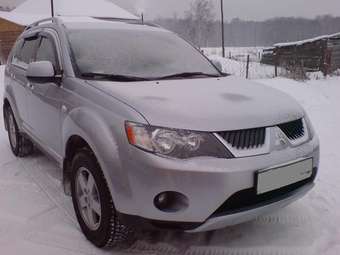 2007 Mitsubishi Outlander Images